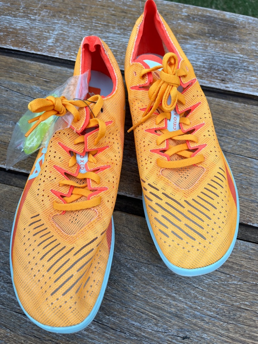 Hoka unisex cielo x ld track running  and
Carbon fiber women 12.5racing
